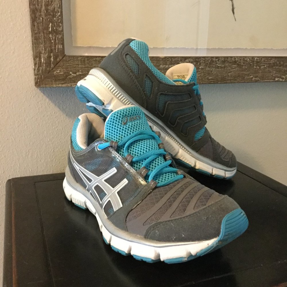 Asics tenis shoes/sneakers SIZE 8